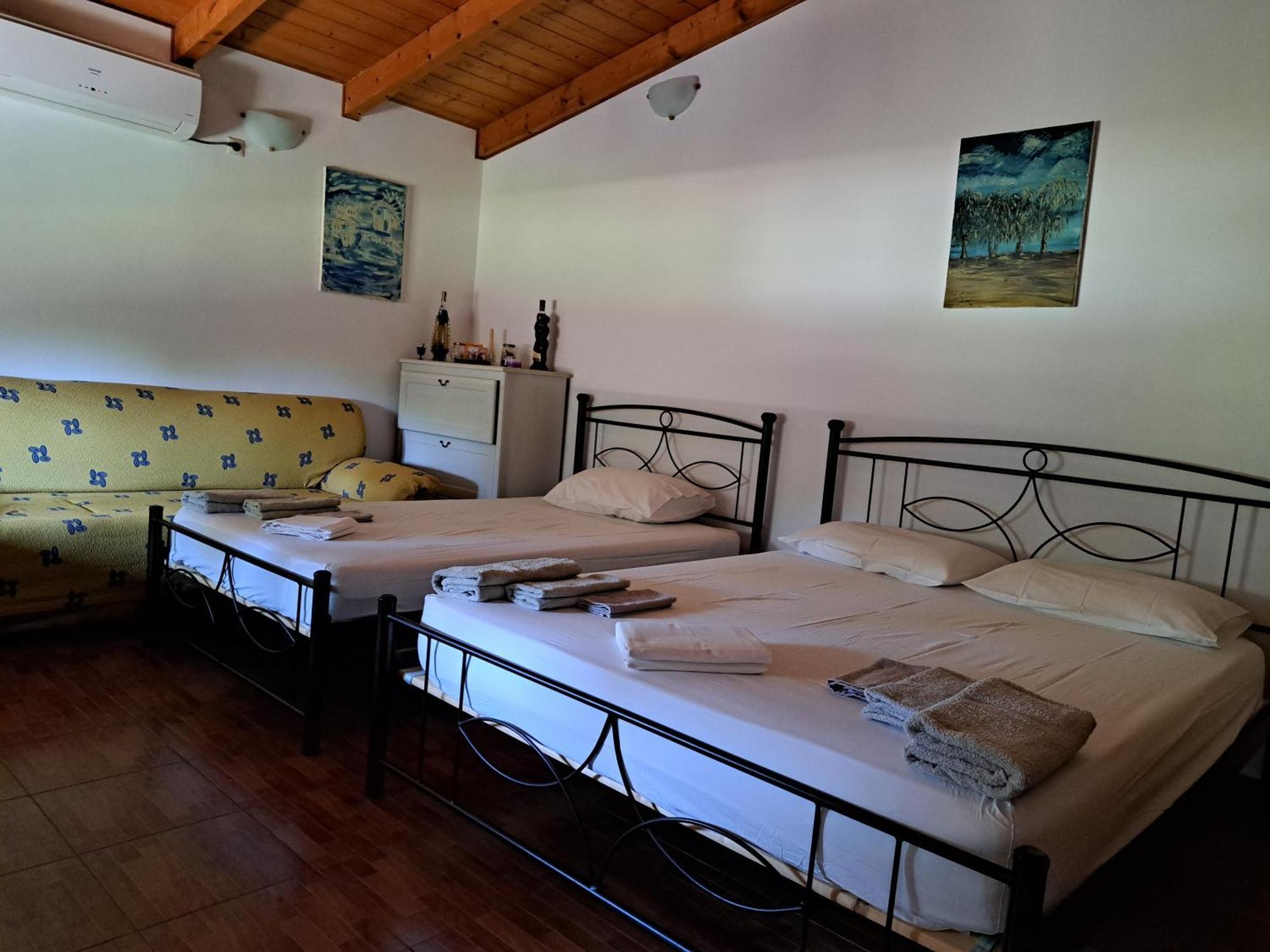 Garden House-Free Transfer From Airport Villa Artemida  Buitenkant foto